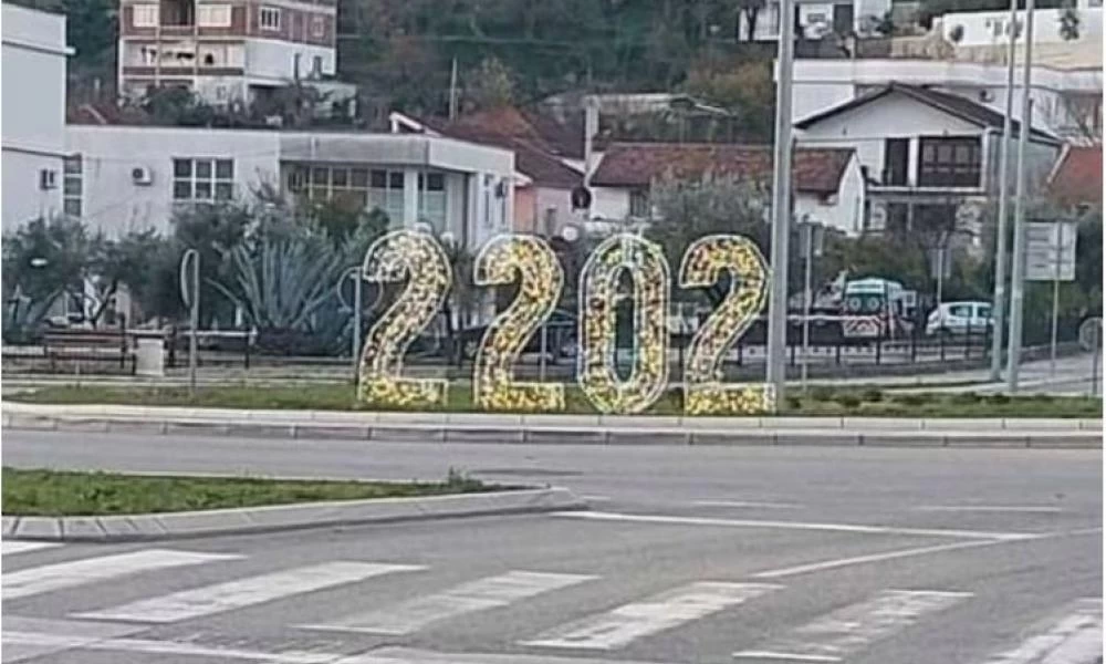 Πως περνάνε τα χρόνια: Στο Μαυροβούνιο γιορτάζουν το 2202!